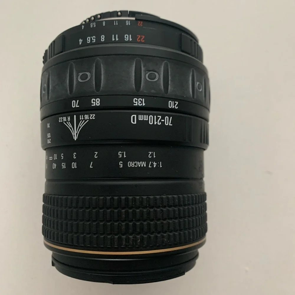 Lens Quantaray for Nikon 70-210mm 1:4-5.6